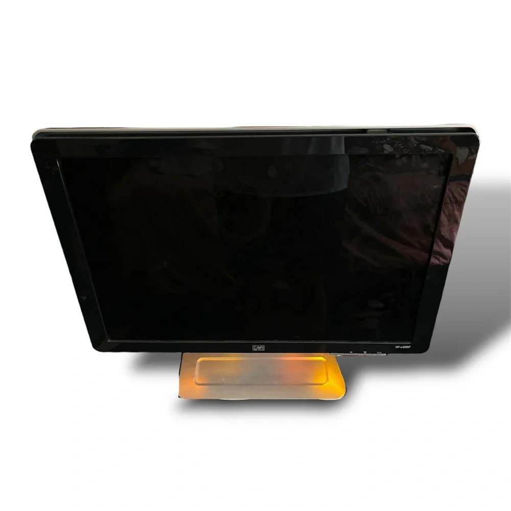 HP W2007 20-inch Widescreen Flat Panel LCD Monitor (USED/VERY GOOD CONDITION)
